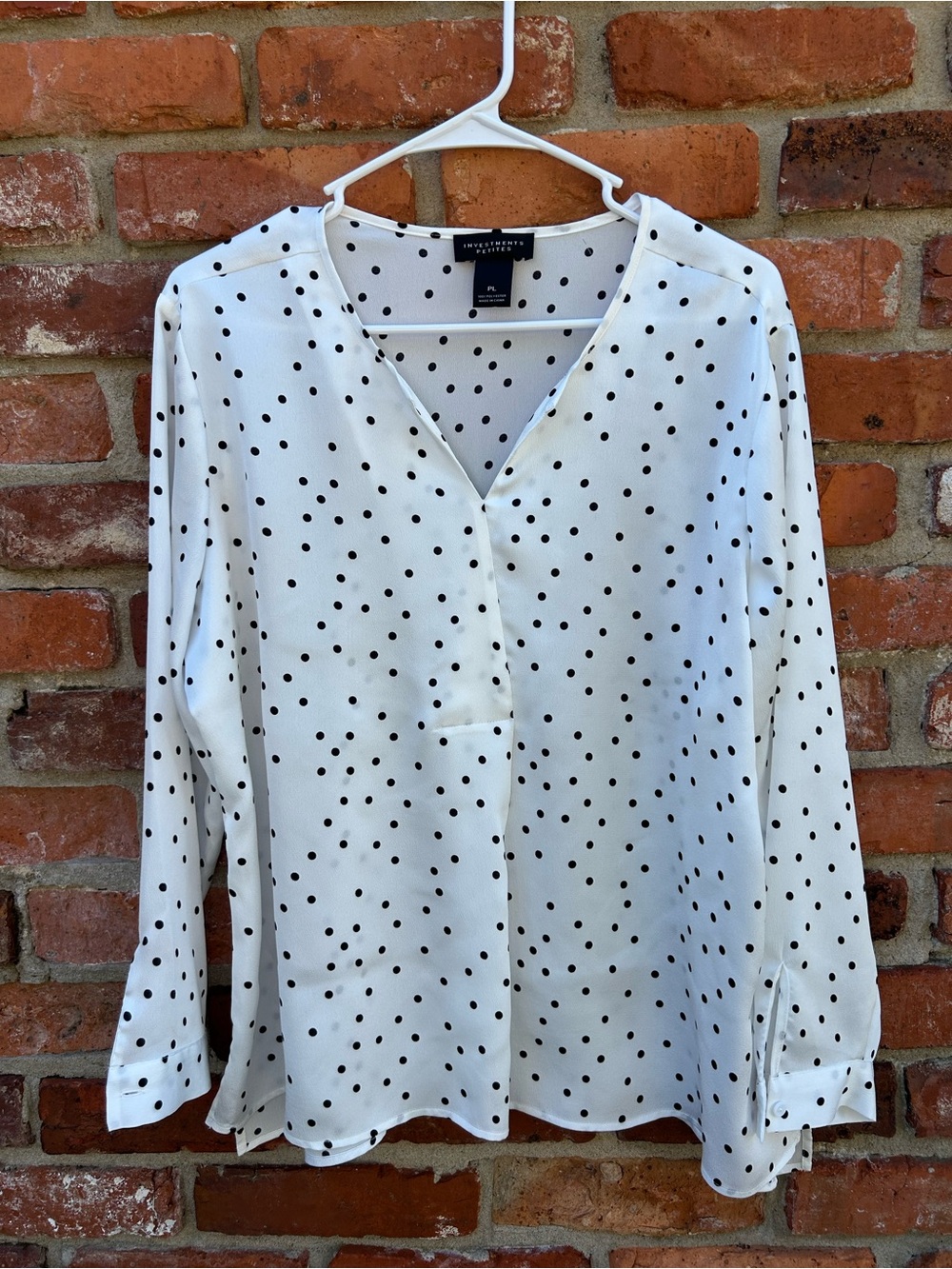 Investments White Polka Dot V-Neck Blouse PL Long Sleeve